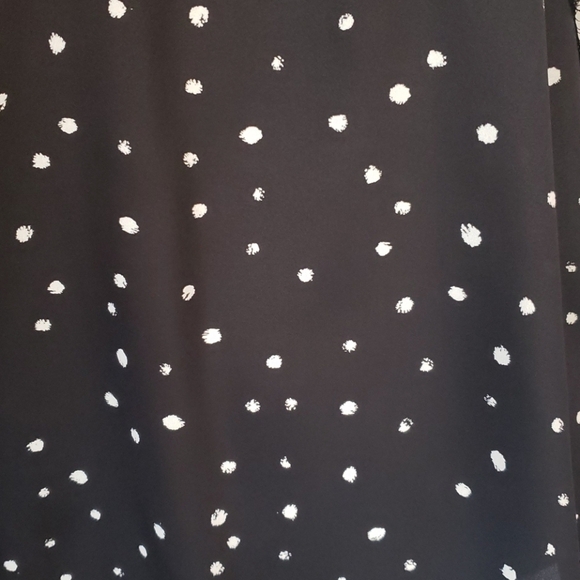 WORTHINGTON Blk Wht Demi Dot Sleeveless Top - Picture 3 of 8